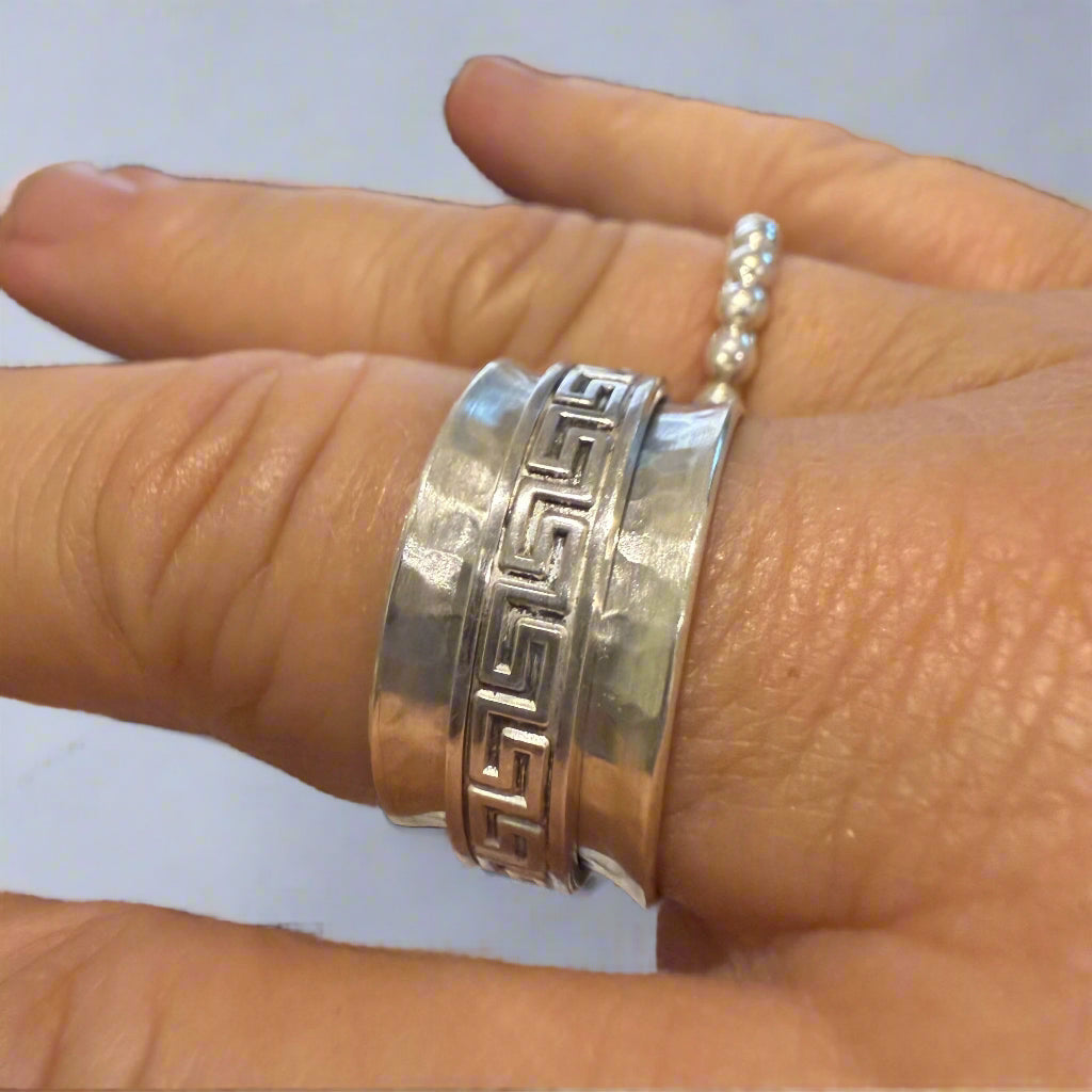 Eternal Flow- Sterling Silver Hammered Spin Ring with Meander Pattern – Size 9