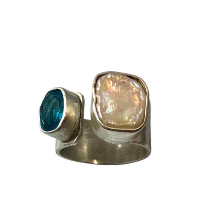Ocean Whisper – Blue Topaz & Freshwater Pearl Duet Ring (Adjustable 8.5–9.5)