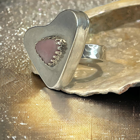 Sterling Silver hollow formed ring with Pink Seaglass Centre - Size 6.5